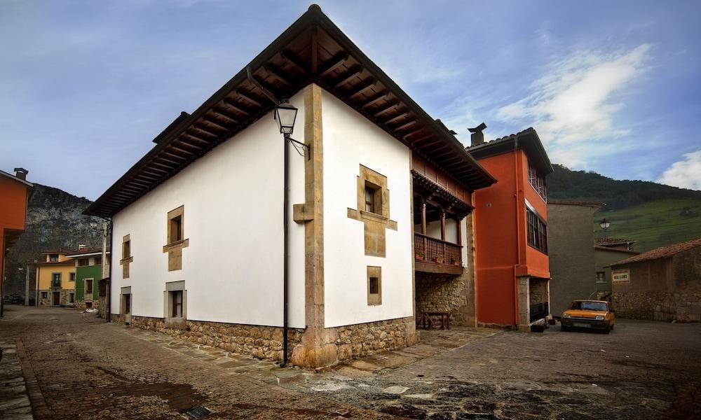 Hotel Picos De Europa Arenas De Cabrales Exteriér fotografie